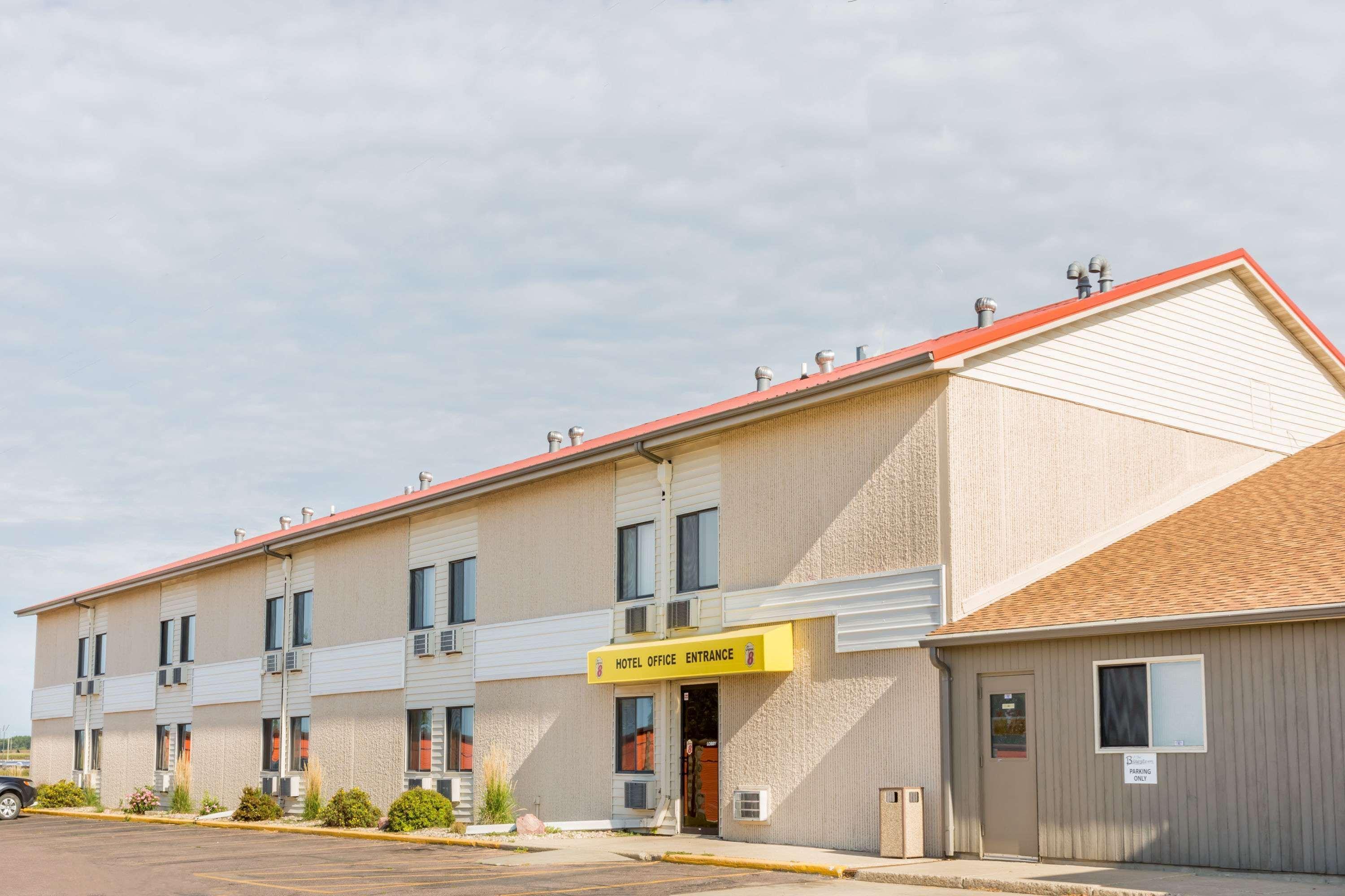 Super 8 By Wyndham Luverne Exterior foto